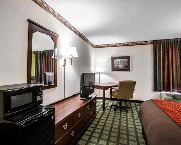Quality Inn image 12