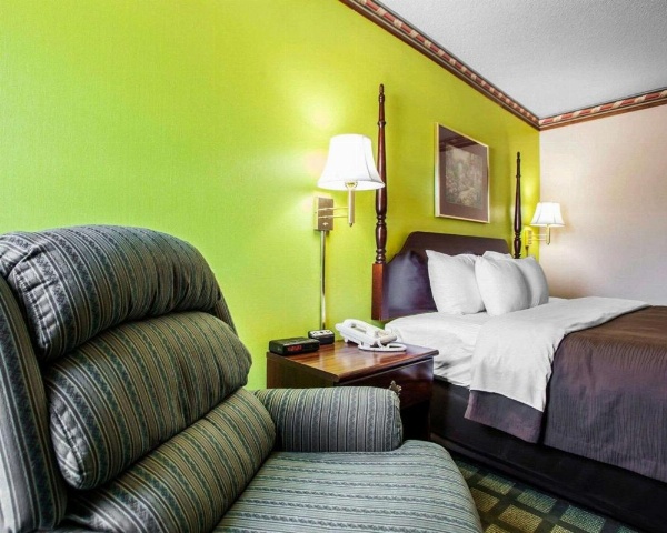 Quality Inn image 14